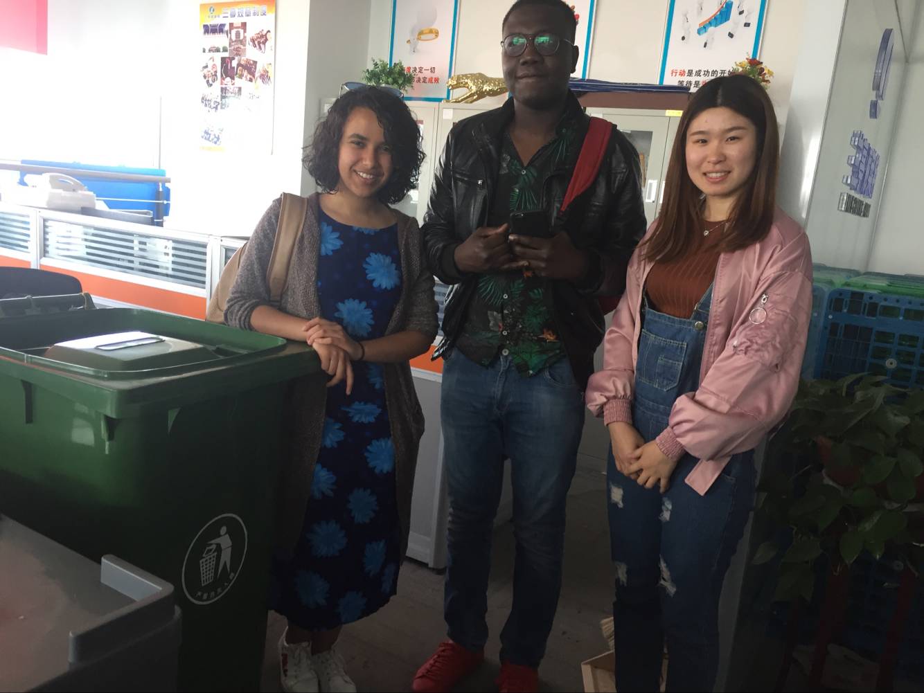 120L plastic garbage bin.jpg