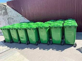Hur rengör man förvaringskärl i plast utomhus?