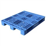 Kraftfull plastpall
